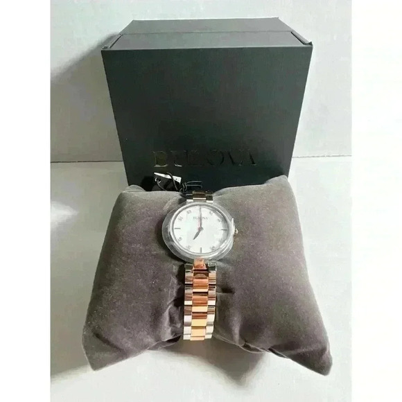 Bulova watch nwt - Picture 1 of 2
